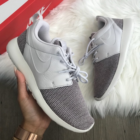 Brand New Nike Roshe One Knit Vast Grey - Picture 1 of 5